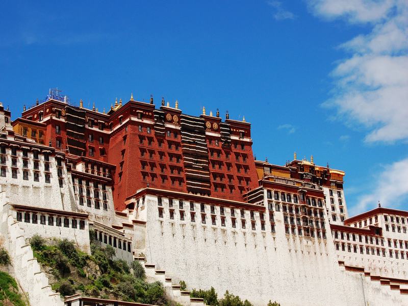 6-day Chengdu Panda & Lhasa Buddhist Pilgrimage Tour