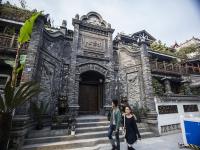 Chengdu Wide and Narrow Alleys