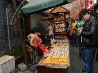 Wide and Narrow Alleys